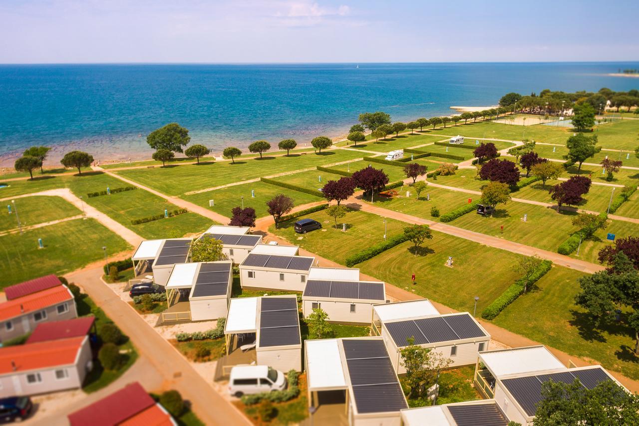 Mobile Homes Premium Vista Mare Park Umag By Camp4You Exterior photo